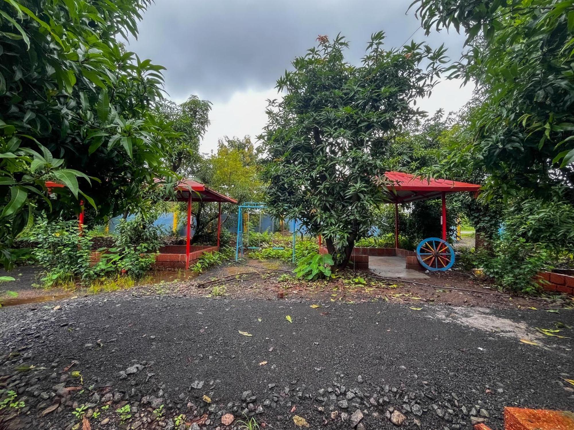 Karjat In Resort Exterior foto